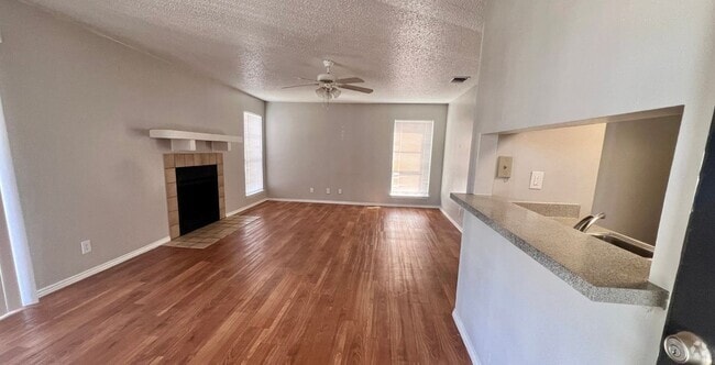 Building Photo - 806 Station, 3 Rental