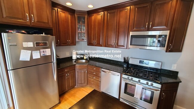 Building Photo - 116 M St Unit 2