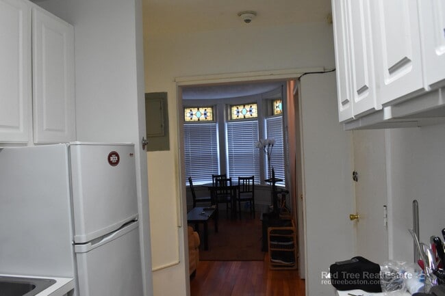 Photo - 45 Westland Ave Unidad 6