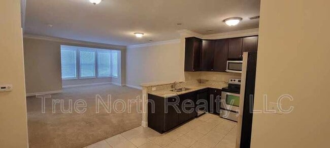 Building Photo - 960 Perry St