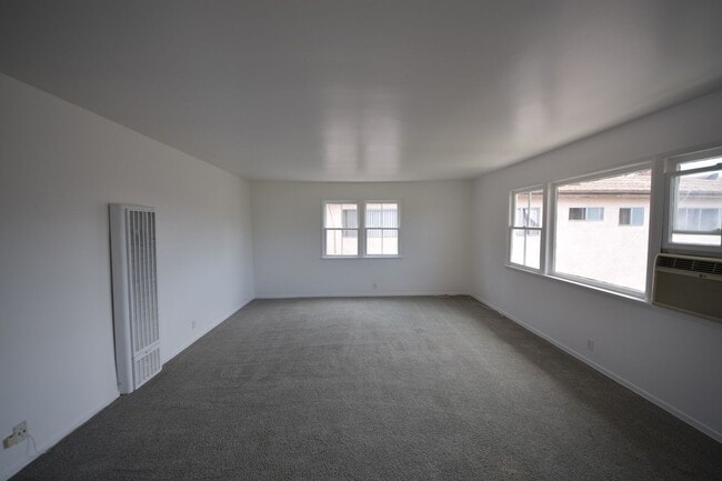 1422 Stanford St Unit 1422 Upper Unit