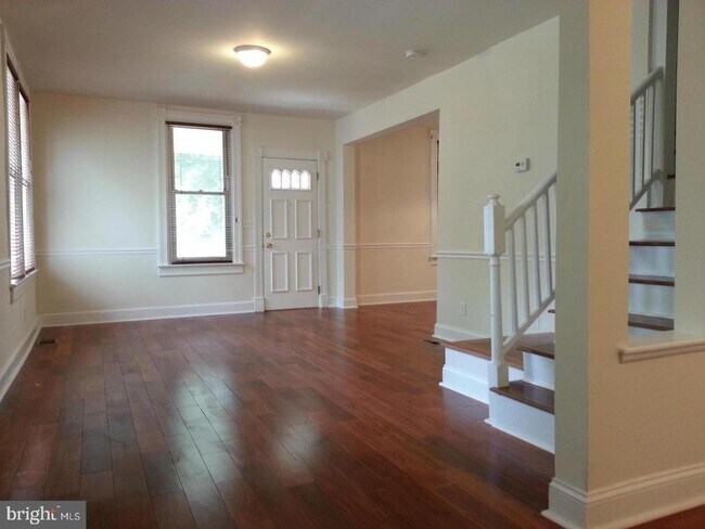 Photo - 303 S Highland St