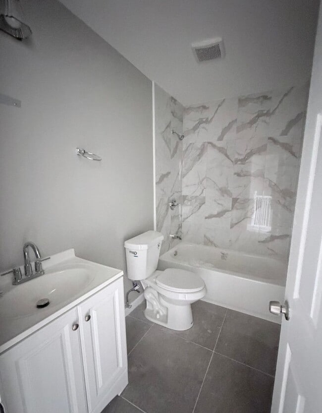 Photo - Newly Renovated 2-Bedroom Townhouse in a Prime Location! Unidad A3