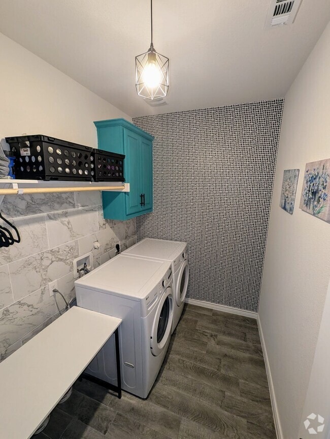 Building Photo - 3116 Maverick Dr Rental