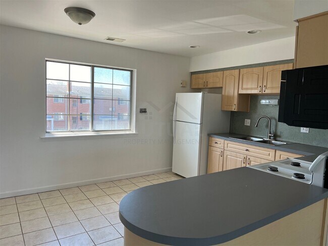 Photo - 8140 Crestview Drive Apt #4, Sterling Heig... Unit 4