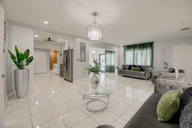 Photo - 1240 Peri St