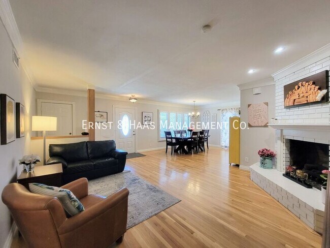 Photo - 3520 E Curry St