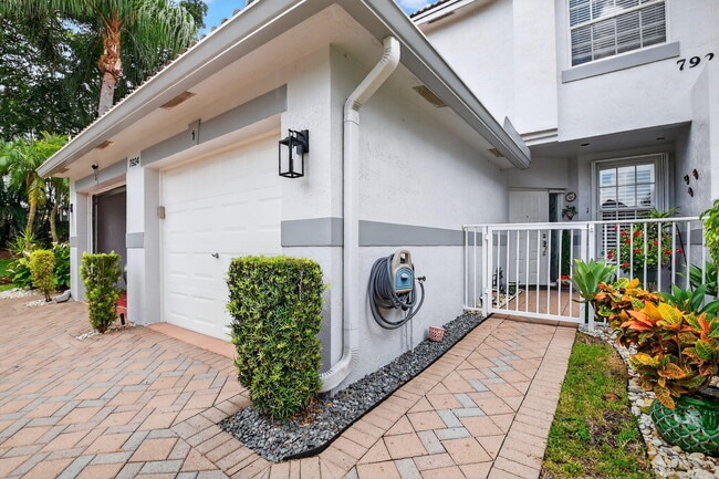 Photo - 7924 Laina Ln Unidad 1