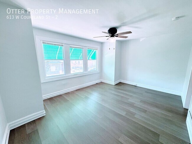 Photo - 613 W Courtland St Unit 2