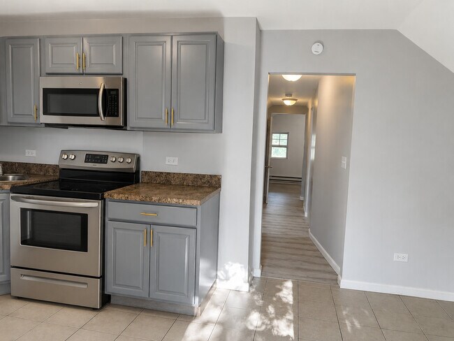 28 Fulton Ave Unit 2