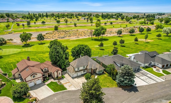 Photo - Home on the Moses Lake Gold Club Golf Course