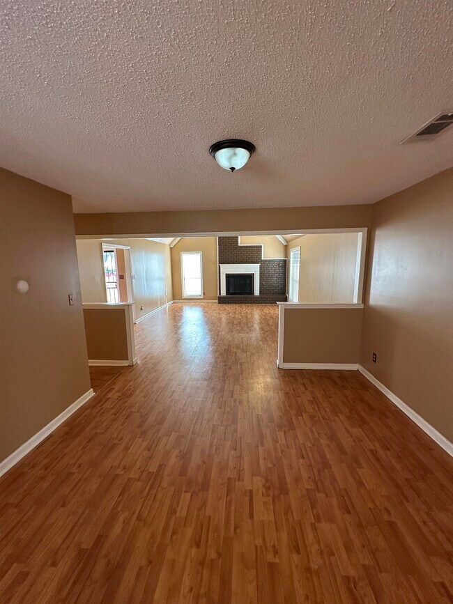 Photo - 7188 Skidmore Cove