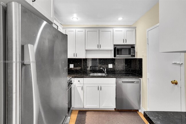 Photo - 700 Biltmore Way Unit 306