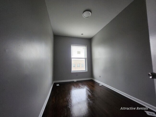Photo - 3658 S Indiana Ave