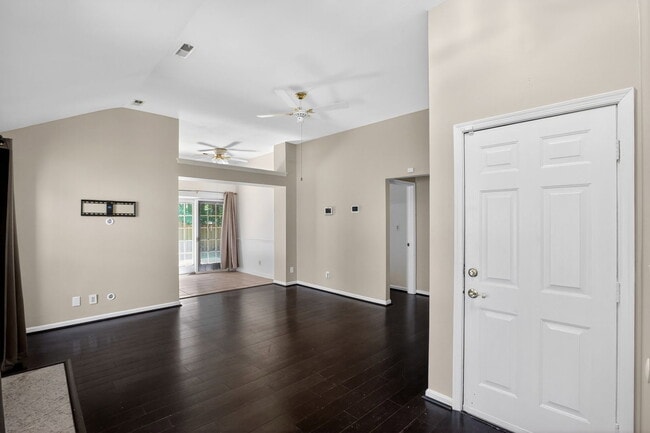 Photo - 47950 Mayflower Dr