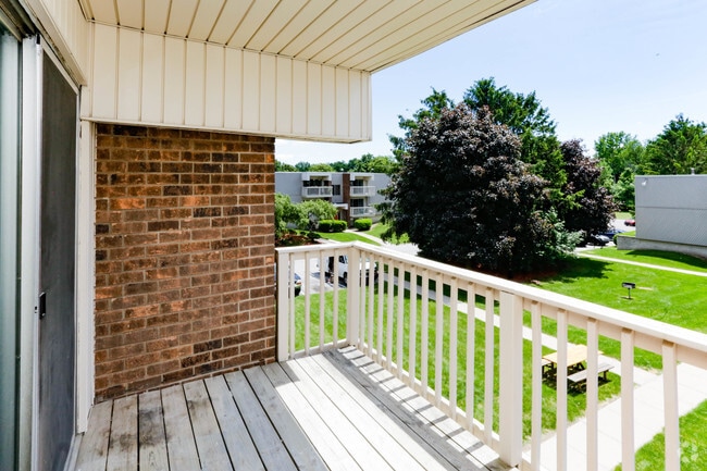 2 BR, 1 BA - Baywood Remodel - 950 SF