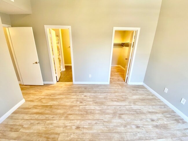 Photo - Spacious 2-bedroom corner unit with vaulted ceilings and open floorplan near Summerlin