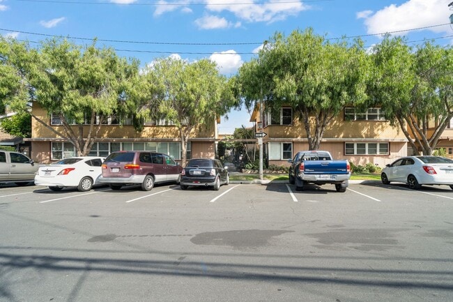 Photo - 2 Bed 1 Bath Updated Gated Condo Near Beac...