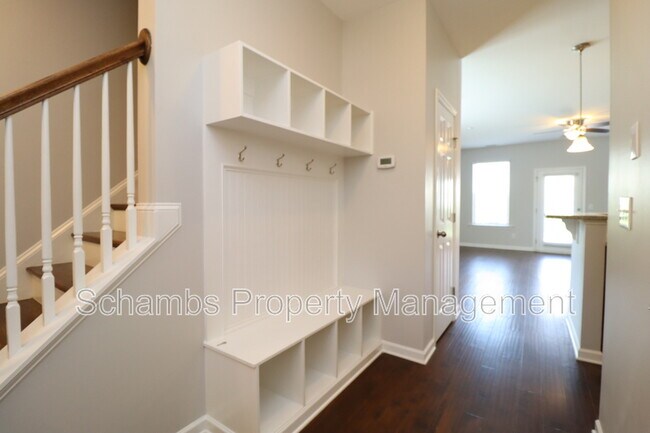 Photo - 408 Starkey St