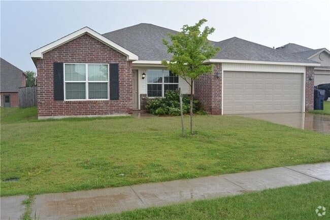Building Photo - 9316 NW 71st St Rental