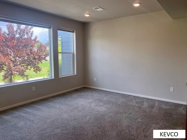 Photo - Lovely Newer Townhouse