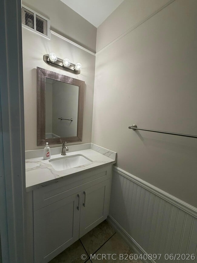 Photo - 4310 Vineyard Cir