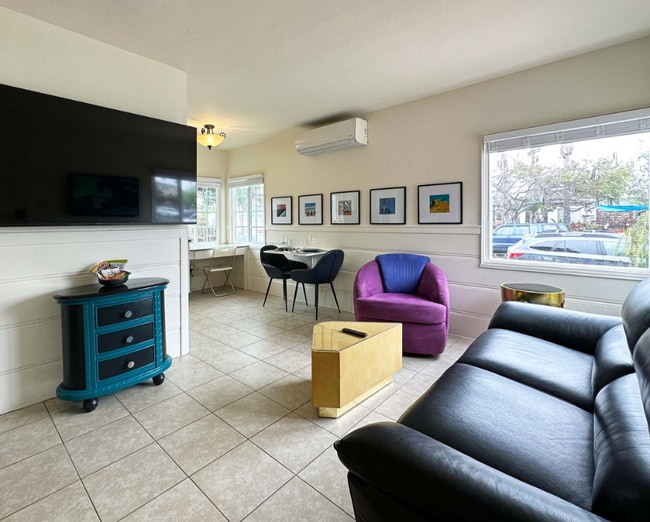 Photo - 5041 Muir Ave