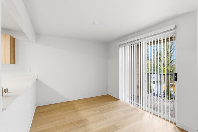 Photo - The Finch Apartments