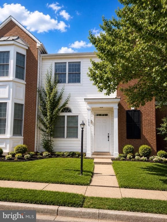 Building Photo - 203 W Park Dr