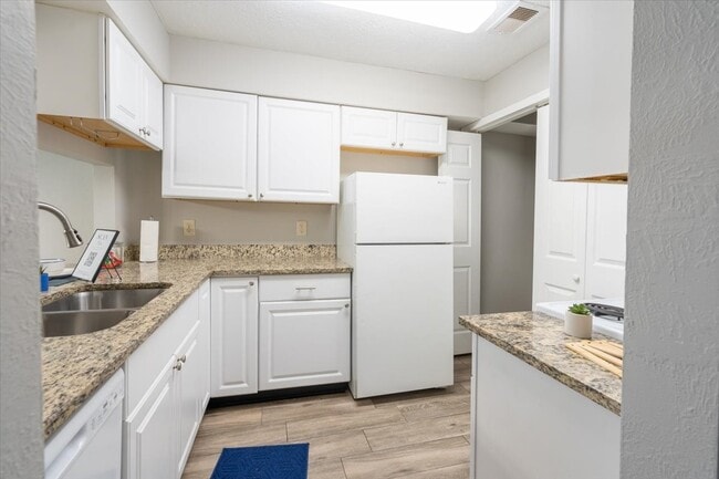 Building Photo - 1819 Briarcreek Blvd Unit 1806 C Rental