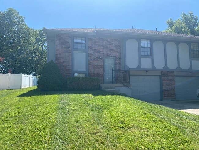 Photo - 733 SE Claremont St