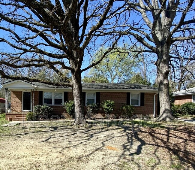 Building Photo - 3808 Hartwell Rd