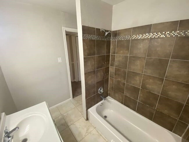 Photo - 5322 Dewberry St