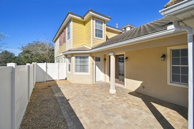 Photo - 531 Hedgewood Dr