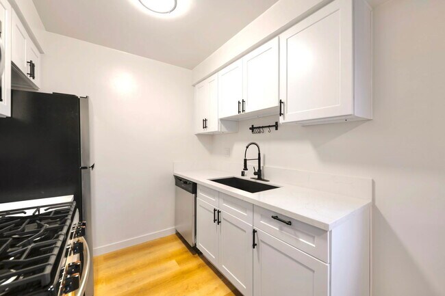 Photo - 6828 Fulton Ave Unidad 8