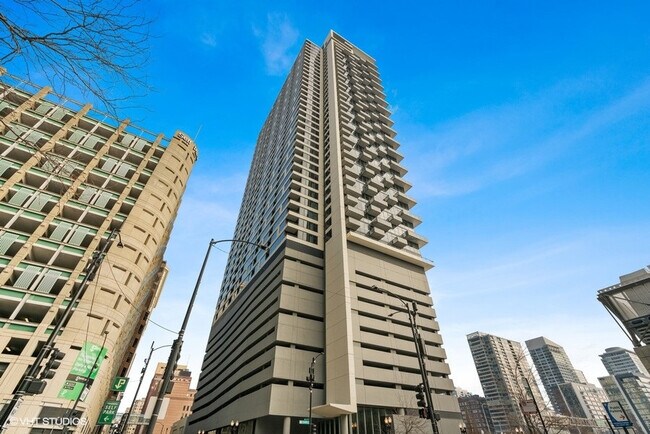 Photo - 235 W Van Buren St Condo Unit 4216