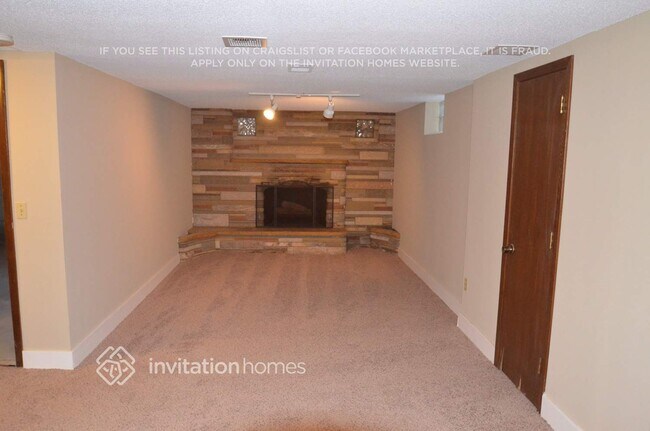 Photo - 1708 Lydia Ave W