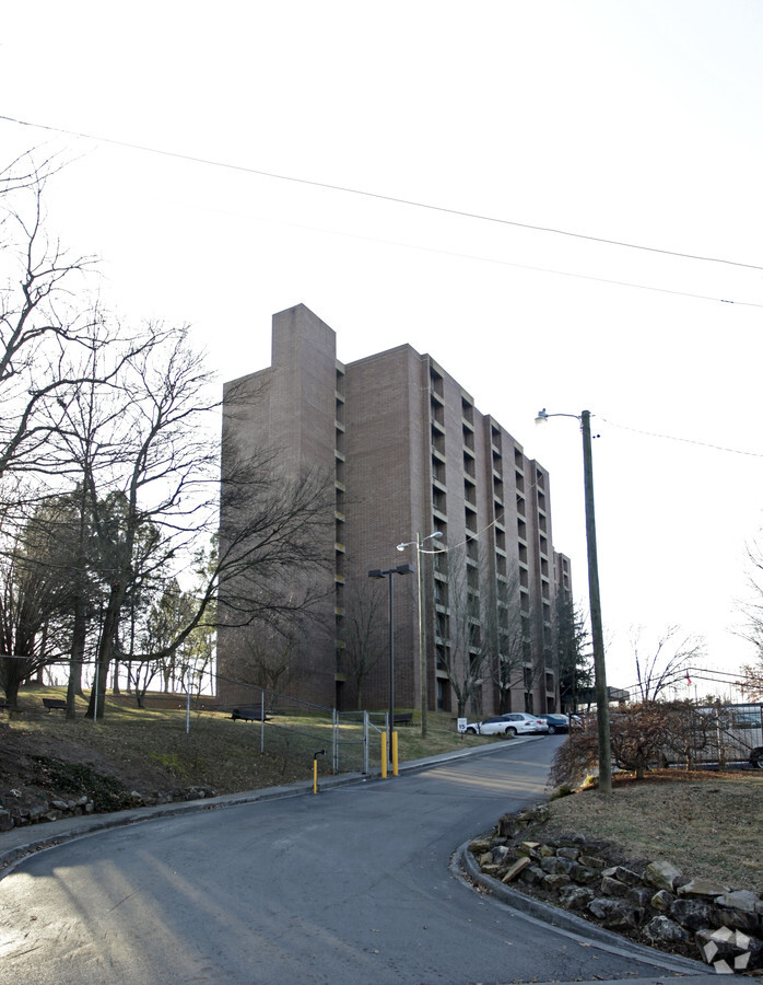 BROADWAY TOWERS - BROADWAY TOWERS Apartments