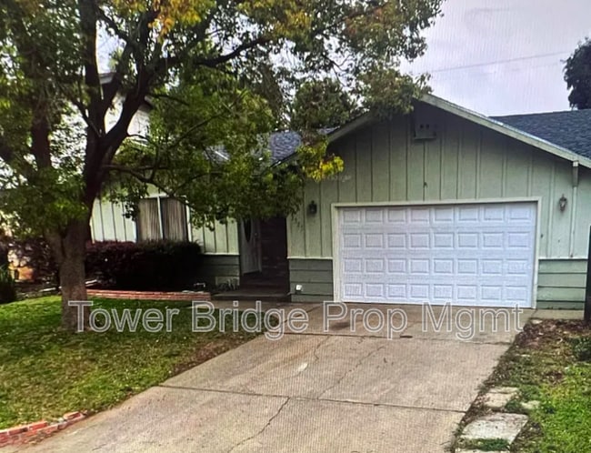 Building Photo - 2525 Knightwood Way Rental