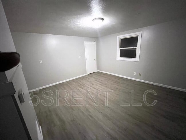 Photo - 236 S Mary Ellen St