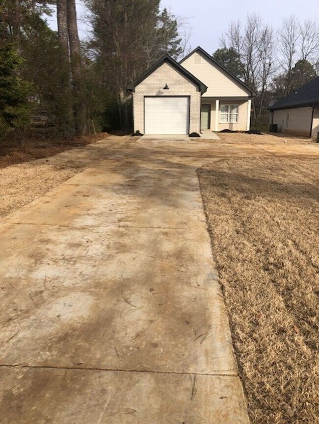 1380 W Jackson St Rental House Rental in Tupelo, MS