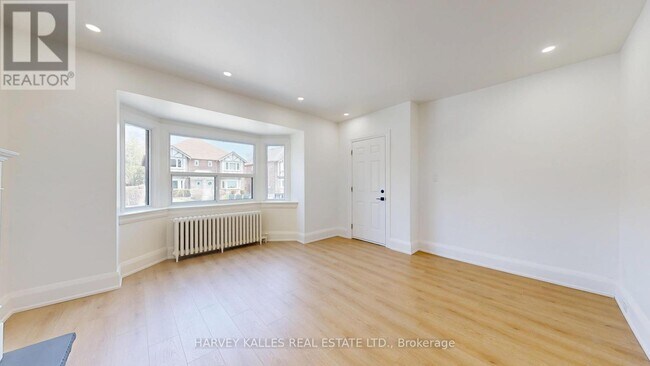 Photo - 1216 Avenue Rd Unit 1