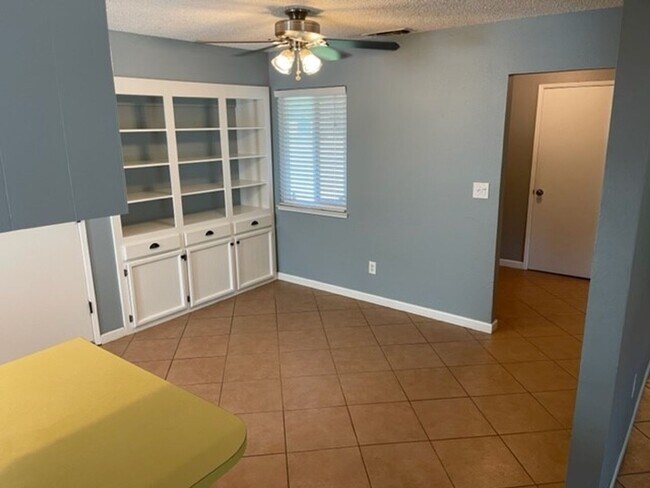 Photo - 1825 Vista Creek Dr
