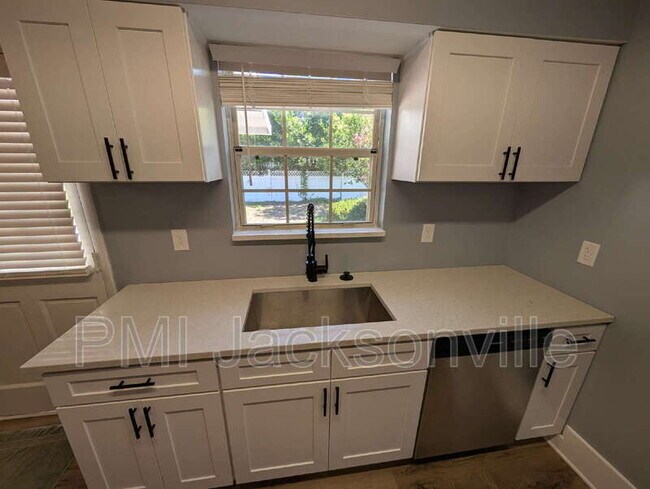 Photo - 7069 Perke Dr