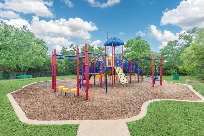 Photo - 400 E Cypress Creek Rd