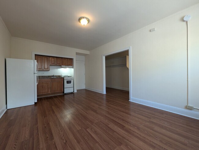Photo - 3335 W Diversey Ave Unit 232