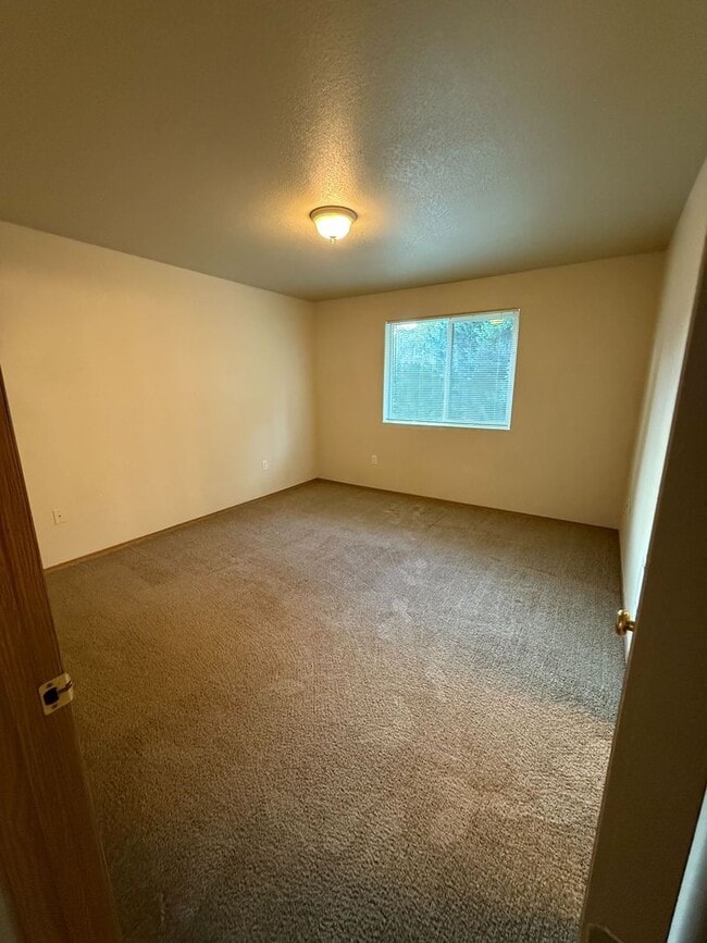 Photo - Quaint 2B/2Ba Townhome in Desirable Camas!