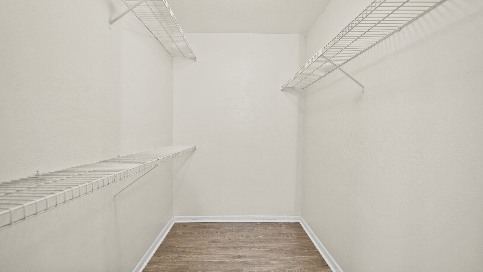 Photo - 2814 S Bartell Dr