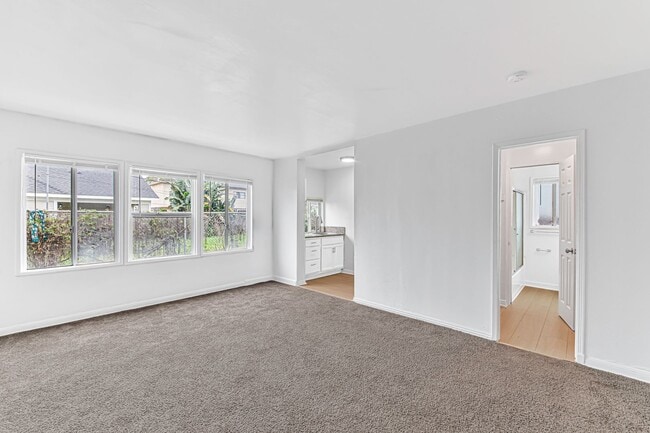 Photo - 530 W 9th St Unit 04