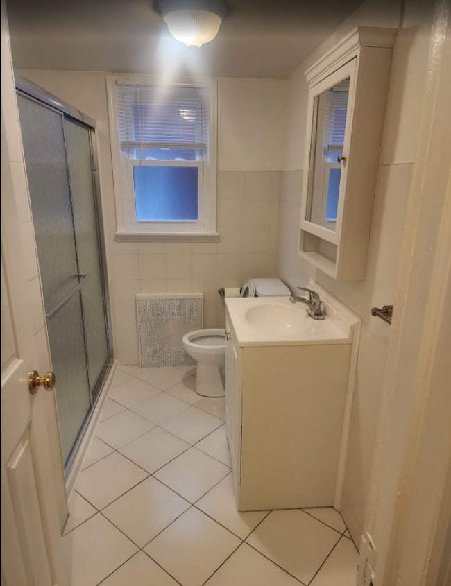 Photo - 365 Burgher Ave